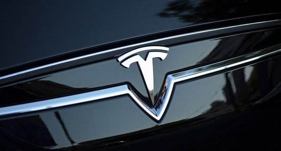 特斯拉 Model Y 标准续航版现身工信部，磷酸铁锂版续航达 545km